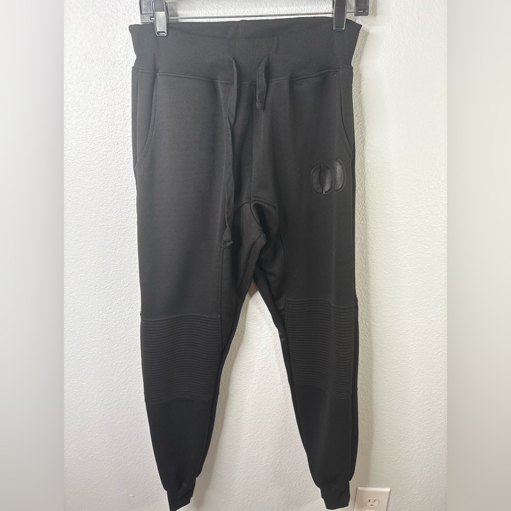 Red Ape size Medium Sweatpants